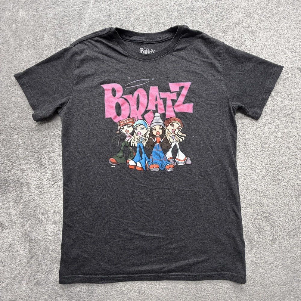Bratz Shirt Womens Medium Gray Crewneck‎ Graphic Tee Cartoon Bratz Dolls Top